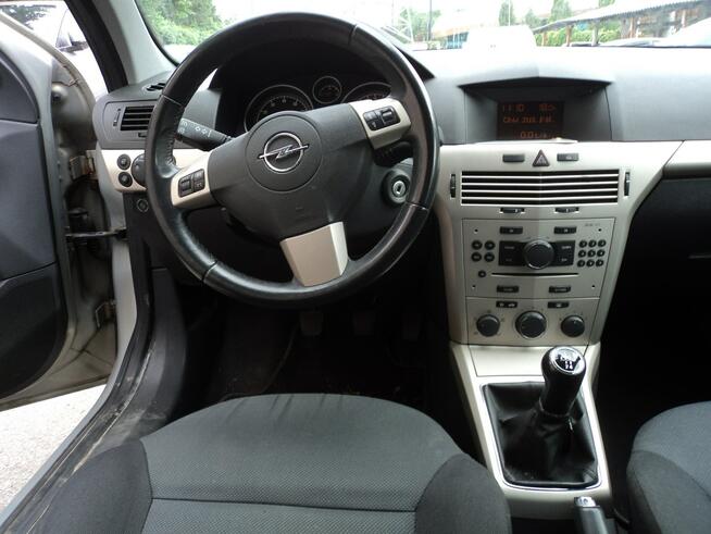Opel Astra Caravan sprzedam ładnegoOPLA ASTRE Z 2007R 1,6 B+GAZ 105KM Lublin - zdjęcie 8