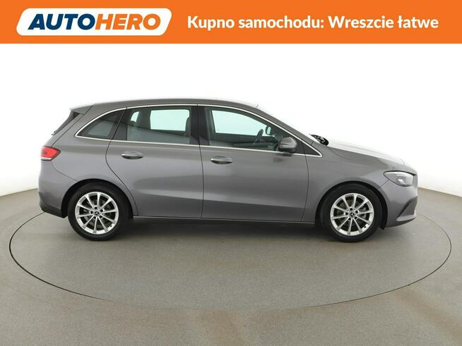 Mercedes B 180 automat półskóra navi kamera grzane fotele LED Warszawa - zdjęcie 9