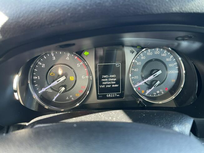 Toyota Hilux Duble CAB 4x4 Klimatyzacja Gliwice - zdjęcie 10