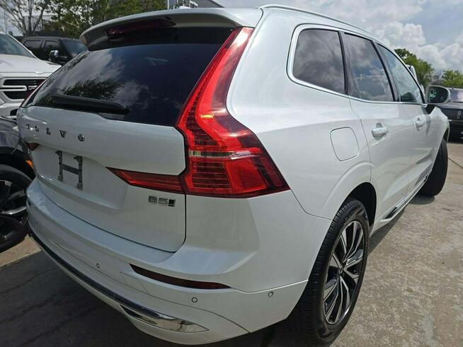 Volvo XC 60 AWD / Bright Theme / niski przebieg Tarnów - zdjęcie 3