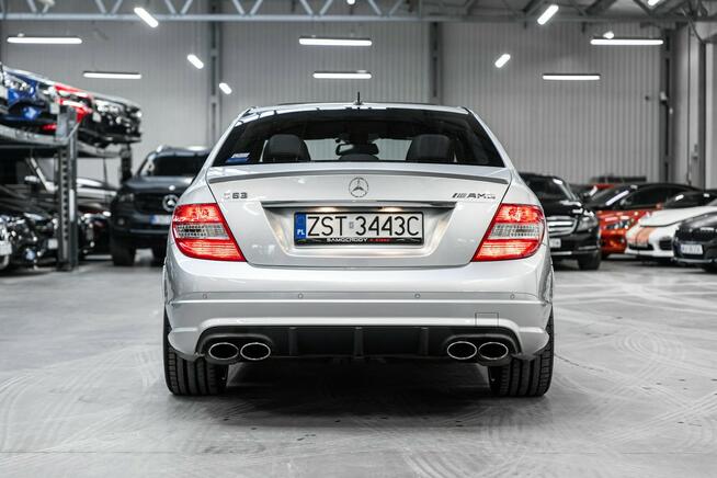 Mercedes C 63 AMG 6.2 V8. Bezwypadkowa. Stan kolekcjonerski. Węgrzce - zdjęcie 7