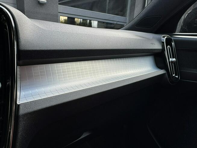 Volvo XC 40 2.0D D3 150KM Skóry Wzorowe Niski Przebieg Full LED Końskie - zdjęcie 10