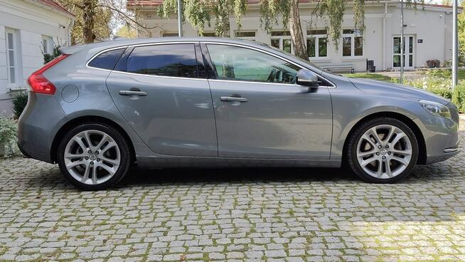 Volvo V40 Xenon Skóry Harman Kardon Gwarancja Kutno - zdjęcie 3
