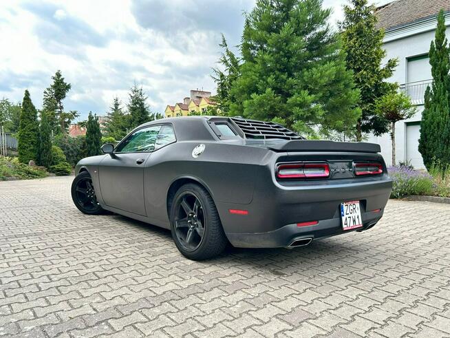 Dodge Challenger 3.6 V6 309KM | Pakiet wizualny SRT| Oklejony folią Szczecin - zdjęcie 4