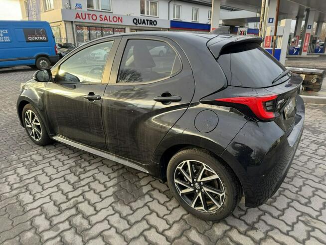 Toyota Yaris 1,5 Hybrid 115KM Klimatronic KamCof Tempomat CzujPasa Warszawa - zdjęcie 6