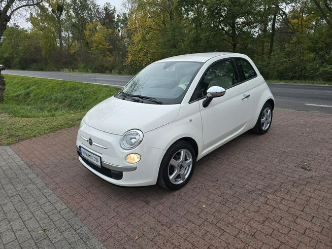 Fiat 500 1,2 benzyna 2014rok w ładnym białym kolorze 131 tyś km !!! Cielcza - zdjęcie 1