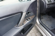 Toyota Avensis polski salon, atrakcyjny przebieg Opole - zdjęcie 9