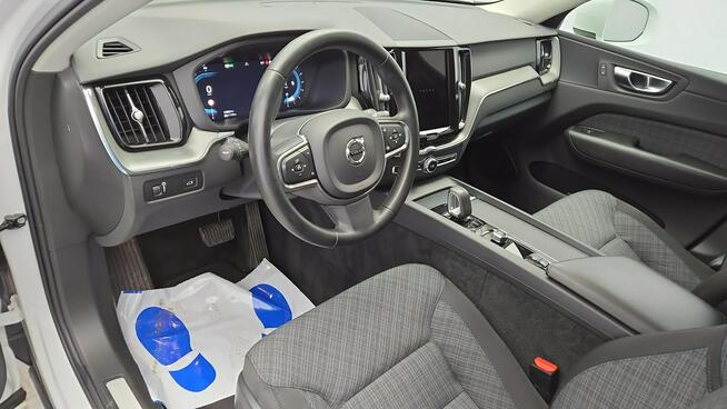 Volvo XC 60 B4 B Core aut ! Z Polskiego Salonu ! Faktura VAT ! Warszawa - zdjęcie 9