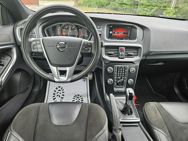 Volvo V40 2.0 benzyna* R-Design* 100% Fabryczny Lakier* GWARANCJA Opoczno - zdjęcie 8
