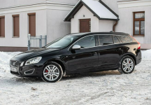 Volvo V60 R-Design 2.0d D4 163KM 5 cylindrowy ! Manual ! Super Stan ! Zwoleń - zdjęcie 12