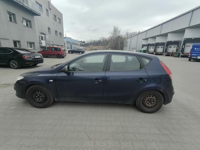 Syndyk sprzeda - Hyundai i30 1.6, 2008r. Jasieniec - zdjęcie 2