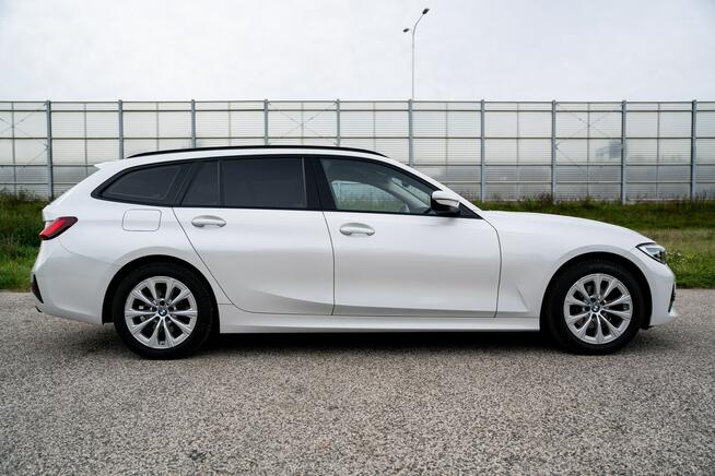 BMW 318i Touring G21, Salon Polska, Bezwypadkowy, Faktura VAT Marża Warszawa - zdjęcie 9