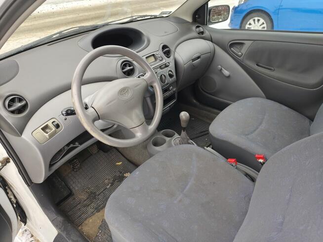 Toyota Yaris 1.0 68KM 2002r Polski Salon Wrocław - zdjęcie 5