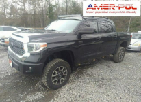 Toyota Tundra 2018, 5.7L, 4x4, uszkodzony tył