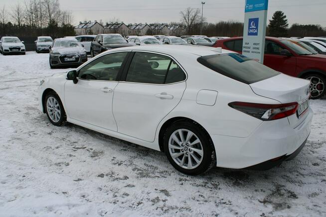 Toyota Camry 2.5 Hybrid e-CTV Comfort F-vat Kamera Gwarancja Warszawa - zdjęcie 9