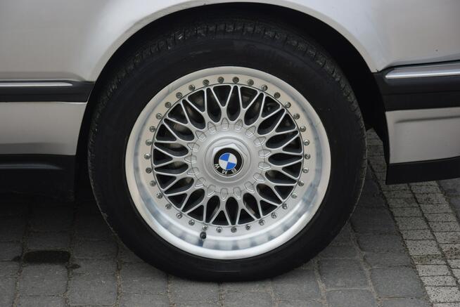 BMW 730 3.0 V8 1992r Zadbana Bez Korozji Wszystko Sprawne Tarnogród - zdjęcie 9