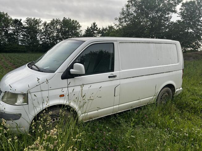 Sprzedam - VW T5 uszkodzony Strzelin - zdjęcie 1