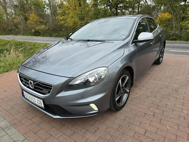 Volco V40 2,0 diesel R-Design z oryginalnym przebiegiem 170 tys km !!! Cielcza - zdjęcie 2