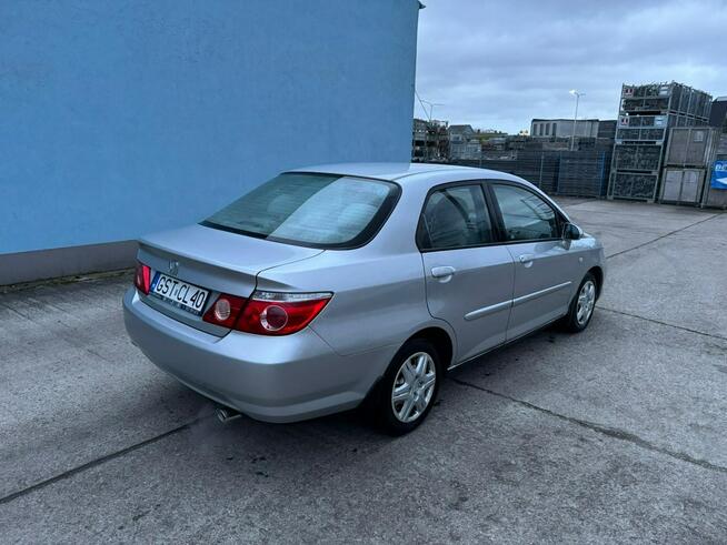 Honda City 2007 1,4 benzyna 2 tys zł Rumia - zdjęcie 3