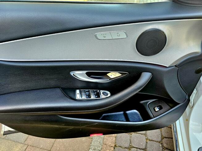 Mercedes E 220 195 KM Avangarda Wirtual Ambiente Bezwypadek Piękny Zagnańsk - zdjęcie 12