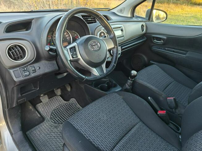 Toyota Yaris Karczew - zdjęcie 9