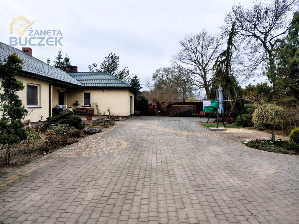 Sprzedam parterowy dom o pow. 129,1 m2 w Helence Helenka - zdjęcie 2