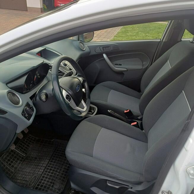 Ford Fiesta Suchorzew - zdjęcie 6