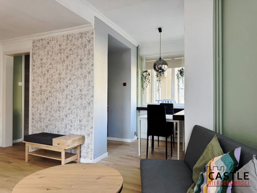 Słoneczne w kamienicy, winda, duży balkon. Grunwald - zdjęcie 1