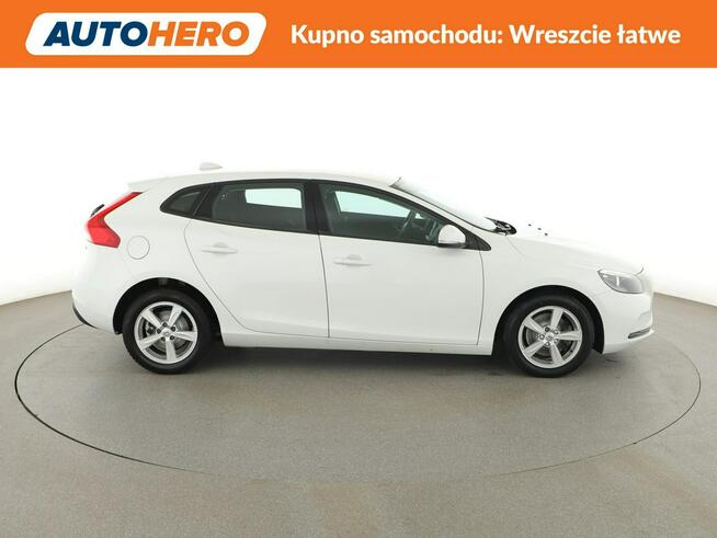 Volvo V40 navi PDC tempomat grzane fotele LED Warszawa - zdjęcie 9