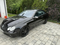 Mercedes CLK 200 czarna na czarnych felgach Poznań - zdjęcie 9