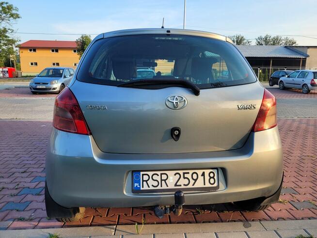 Toyota Yaris II 2008 benzyna 1.0 przebieg 218.tys Strzyżów - zdjęcie 6