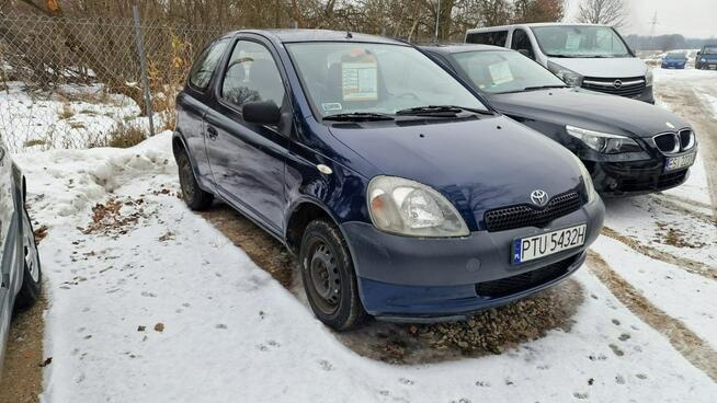 Toyota Yaris 1.0 2001r Salon PL  Wspomaganie Radio Pabianice - zdjęcie 1