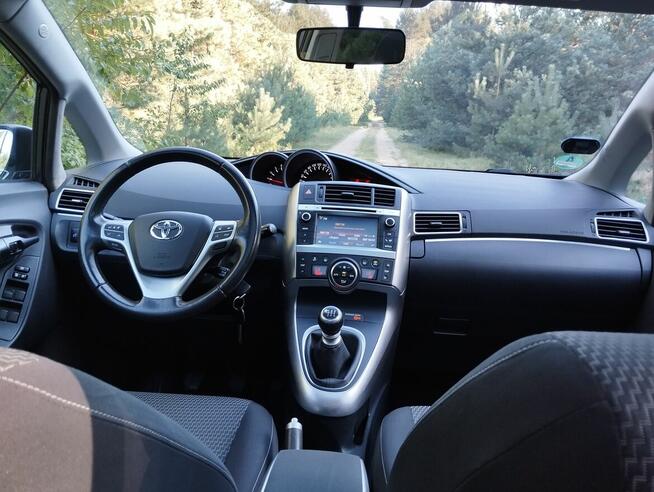 Toyota Verso 1.6 Diesel Klima Kamera Cofania Tempomat Panora Kłobuck - zdjęcie 10