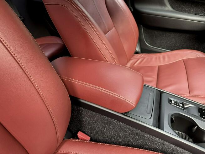 Volvo XC 40 2.0D D3 150KM Skóry Wzorowe Niski Przebieg Full LED Końskie - zdjęcie 9