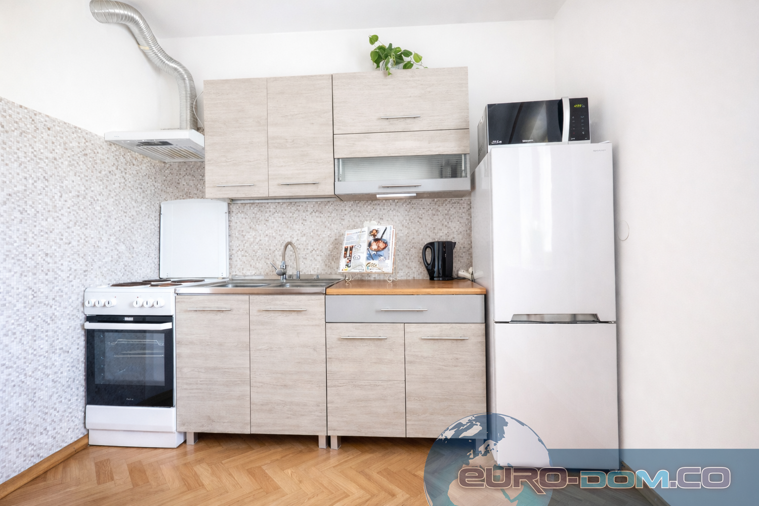 Duża i przestronna kawalerka z garderobą Jeżyce - zdjęcie 9