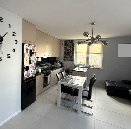 Mieszkanie 4 pokoje bez czynszu piękne wykończenie Wawer - zdjęcie 1