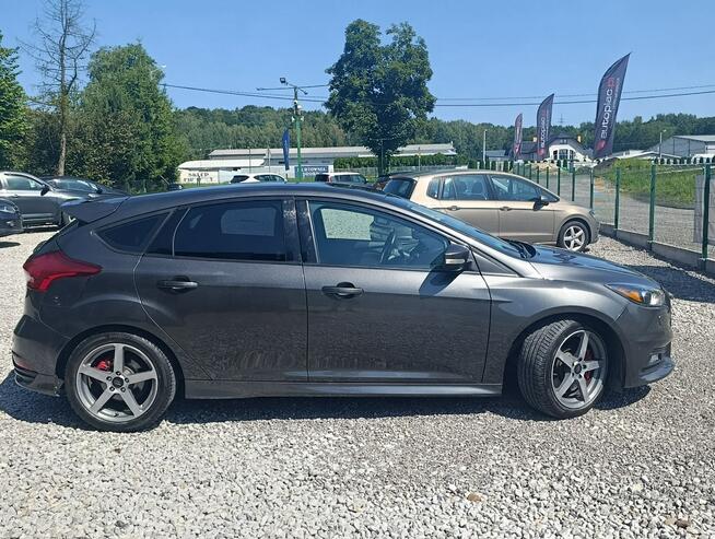Ford Focus ST 2.0/250 PS Mały przebieg , serwisowany Dulowa - zdjęcie 4