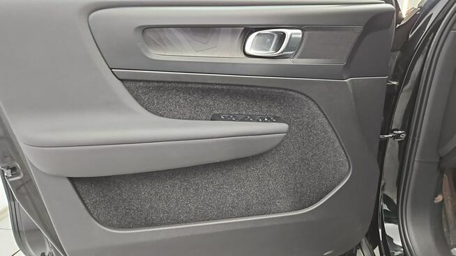 Volvo XC 40 Recharge Core aut ! Z Polskiego Salonu ! Faktura VAT ! Warszawa - zdjęcie 10