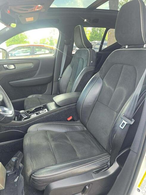 Volvo XC 40 R-Design / 4x4 / niski przebieg Warszawa - zdjęcie 5