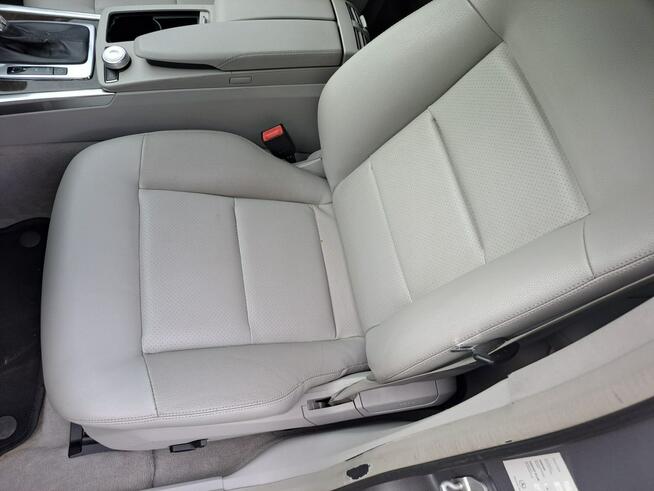 Mercedes E 220 LED Szyberdach Skóry stan bdb Kraków - zdjęcie 12
