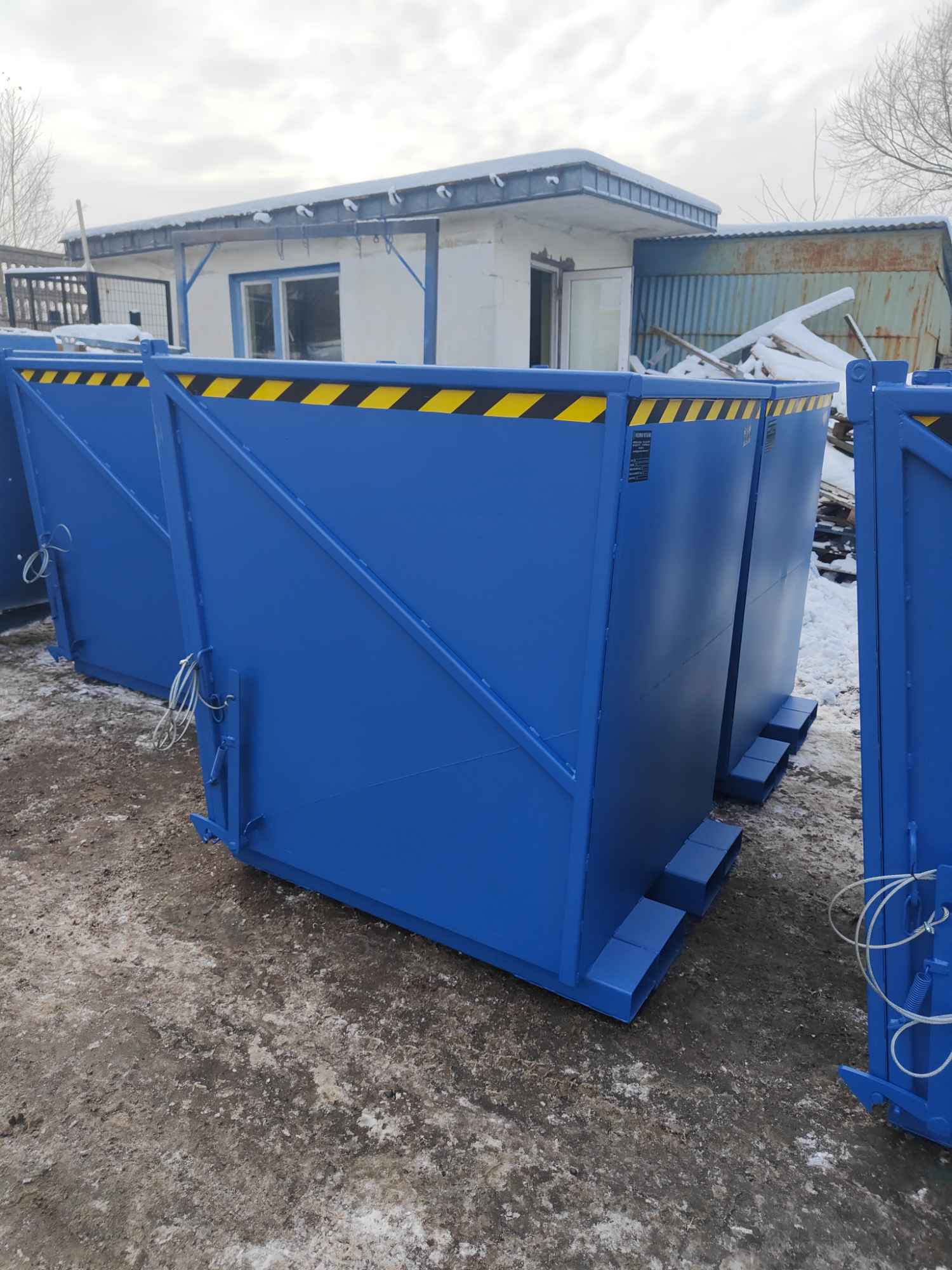 Pojemnik specjalny EFB 1,3 m3 Bartków - zdjęcie 1