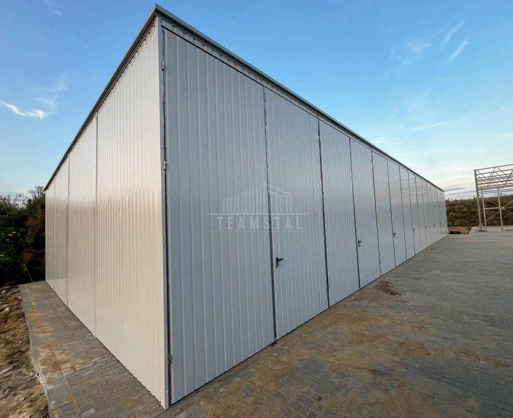 Hala blaszana 24x8m - 8x brama dwuskrzydłowa - biały -  dach TS1180 Kraśnik - zdjęcie 6