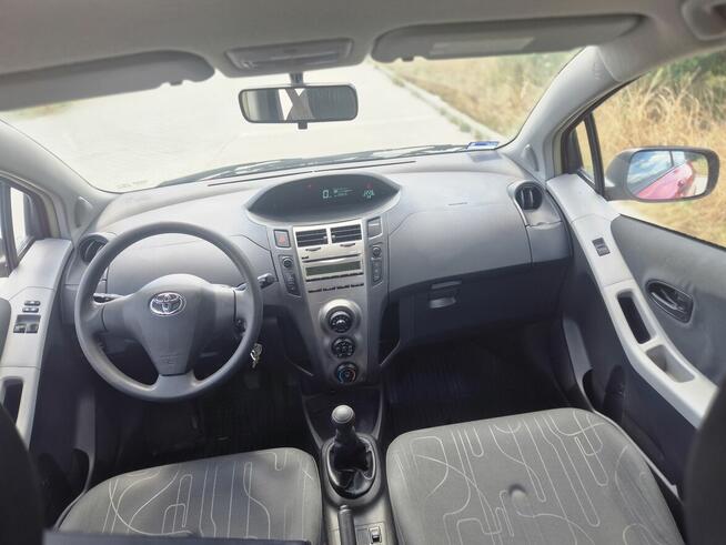 Toyota Yaris 2010rok!LIFT!1.0 VTT-i!5 Dzwiowy!Klimatyzacja! Legnica - zdjęcie 7