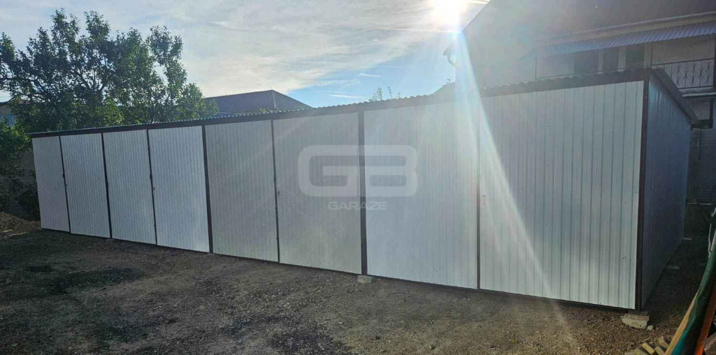 Rząd garaży 12x6m wolnostojcy - spad w tył - brama dwuskrzydłowa GB190 Legnica - zdjęcie 3