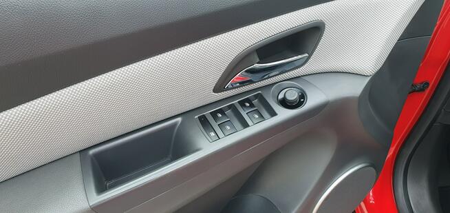 Chevrolet Cruze Nawigacja/Klimatronik/Tempomat/Czujniki parkowania Przyszowice - zdjęcie 11