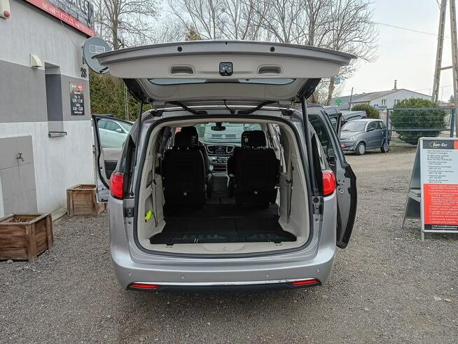 Chrysler Pacifica Janów Lubelski - zdjęcie 9