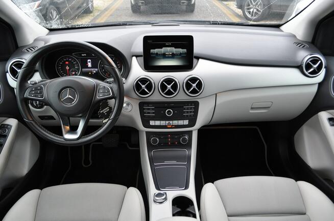 Mercedes-Benz B 180 122 KM Urban Style Automat 7G  85 tys km Warszawa - zdjęcie 12