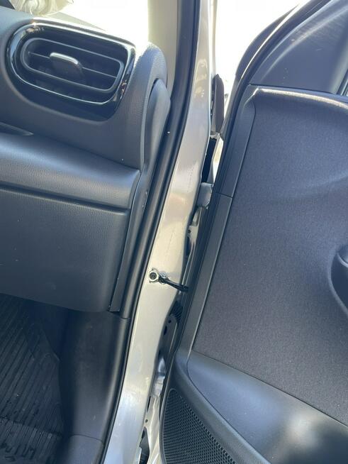 Toyota Yaris Hybryda Automat Kamera Podgrzewanie Virtual 130KM Gliwice - zdjęcie 6