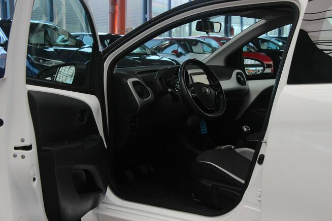 Toyota Aygo Klimatyzacja*Kamera*Esp*Led*BT*Komp*OgrPrędk*Gwar VGS!!! Mysłowice - zdjęcie 12