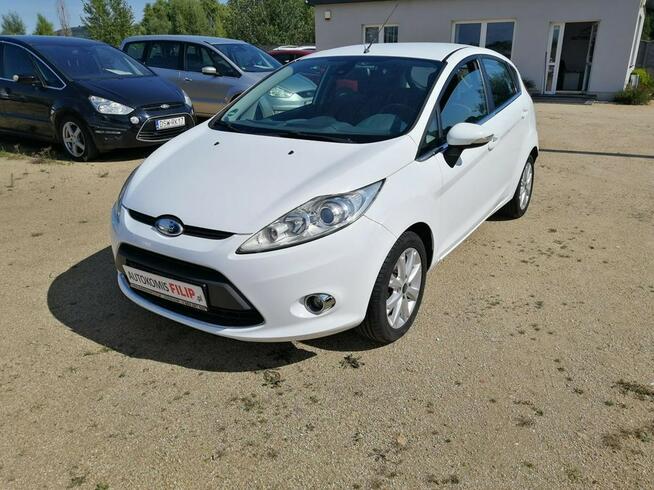 Ford Fiesta 1.3 70 KM KLIMA, ELEKTRYKA, ZADBANY, WERSJA GHIA Strzegom - zdjęcie 1